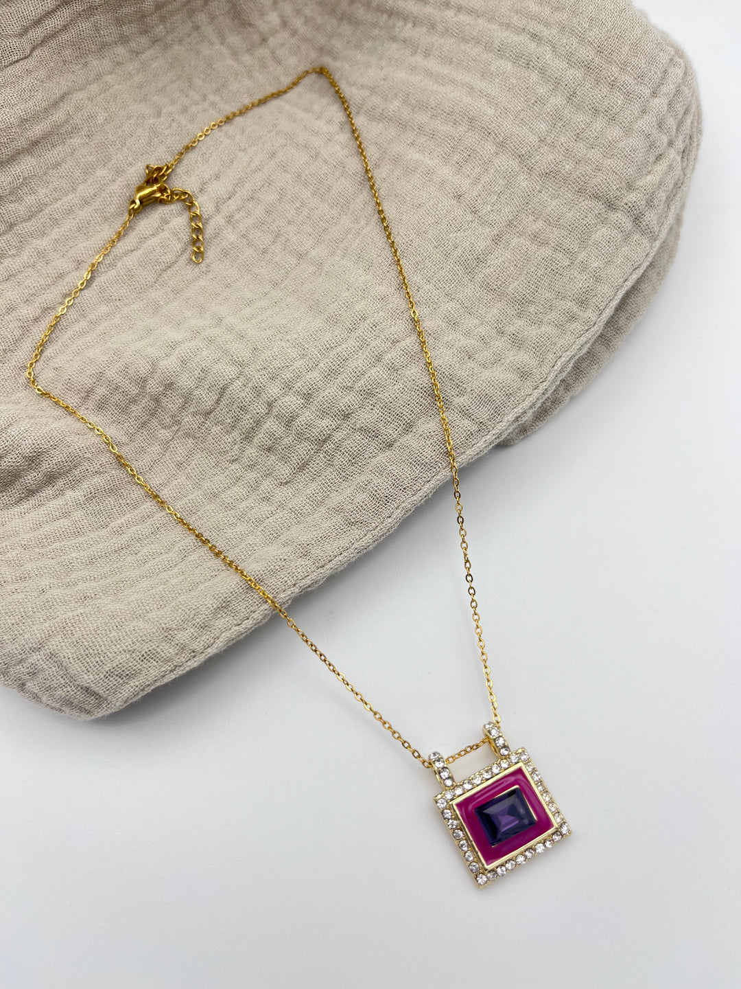 Necklace Beelia Square Stone - إكسسوارات