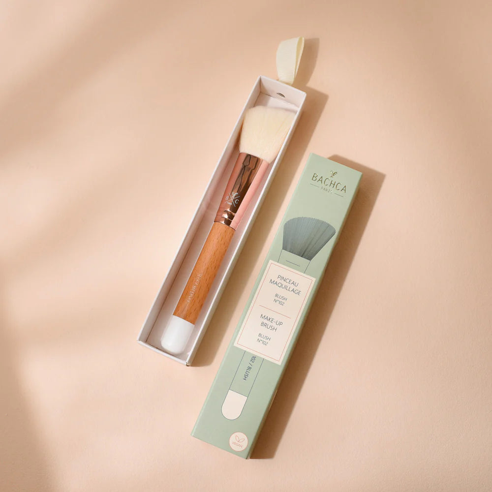 Facial Angled Blush Brush - مُكَمِّلات