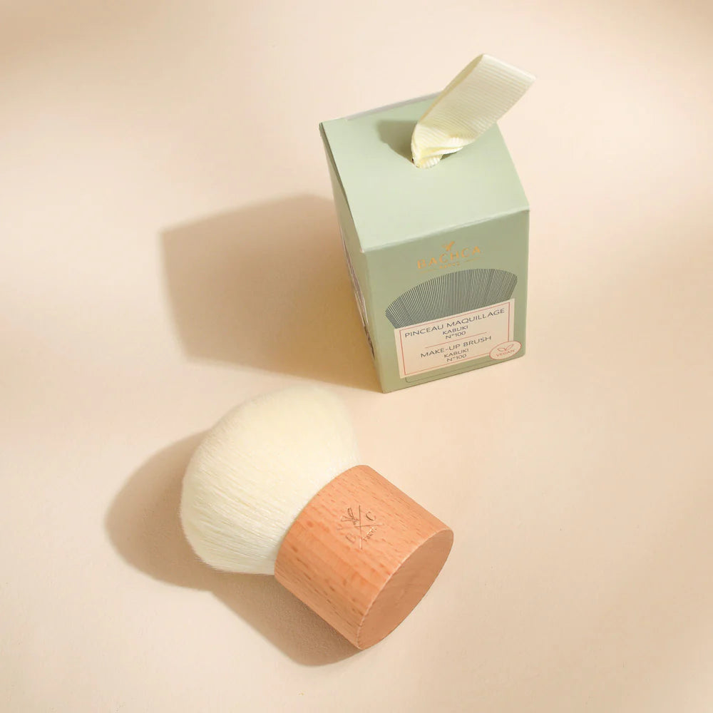 Make Up Brush Kabuki  - مُكَمِّلات