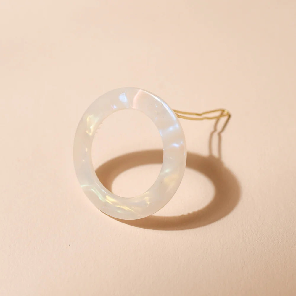 Round Hair Clip Seashell  - مُكَمِّلات