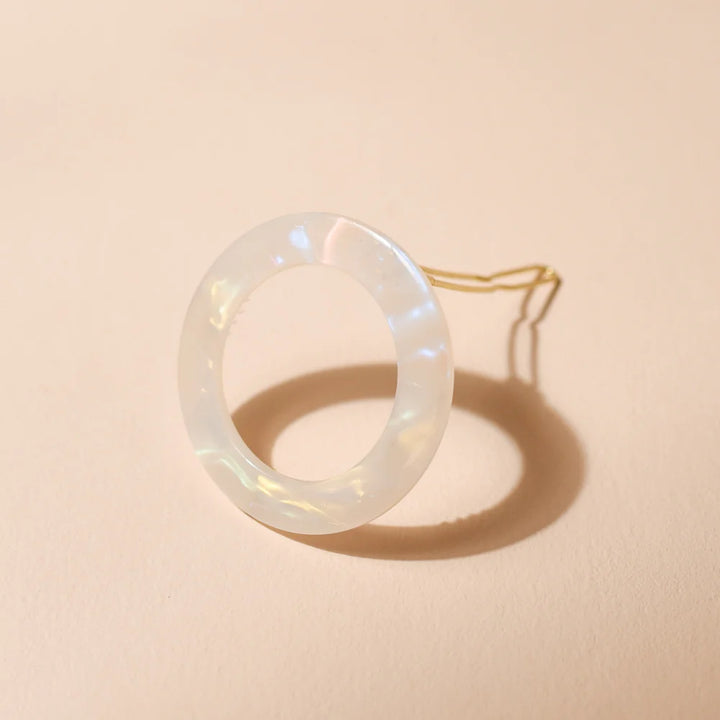 Round Hair Clip Seashell  - مُكَمِّلات