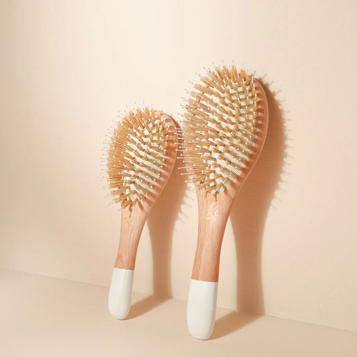 Wood Hairbrush - Detangling & Shine  - مُكَمِّلات