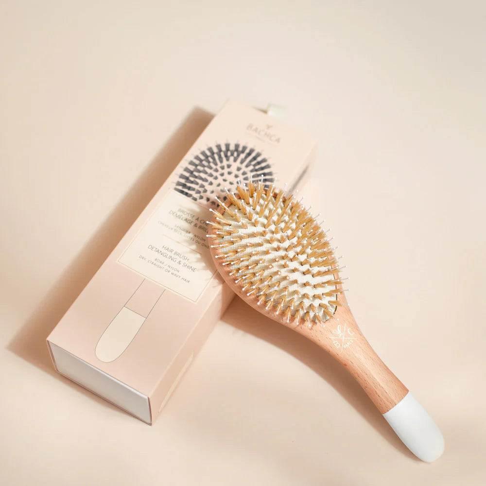Wood Hairbrush - Detangling & Shine  - مُكَمِّلات