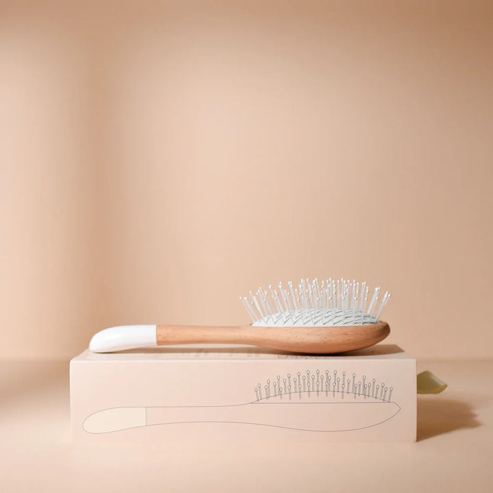 Wood Hairbrush - Detangling & Volume- مُكَمِّلات