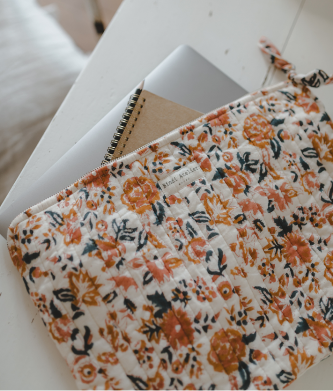 Flat Pouch/IPad - Goa Folk - شنطة