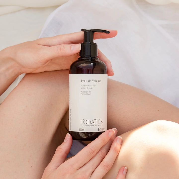 Peau de Velours - Massage Oil - منتج تجميلي