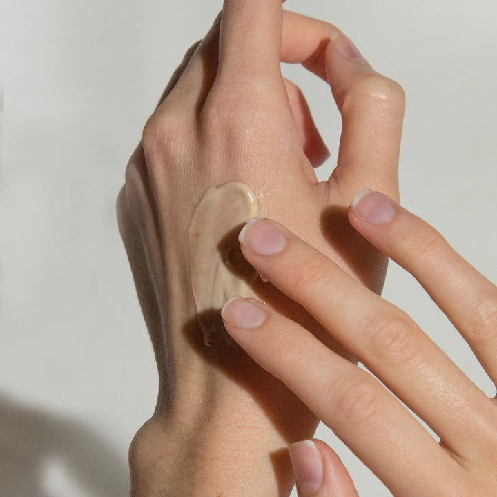 Voile Lacté - Brightening Serum  - منتج تجميلي