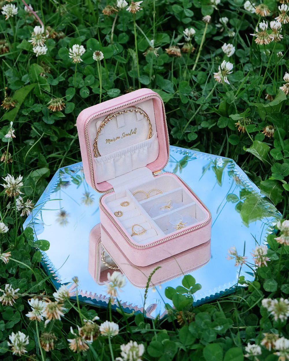 Jewelry Travel Box Corinne - Pink Velvet -  علبة مجوهرات