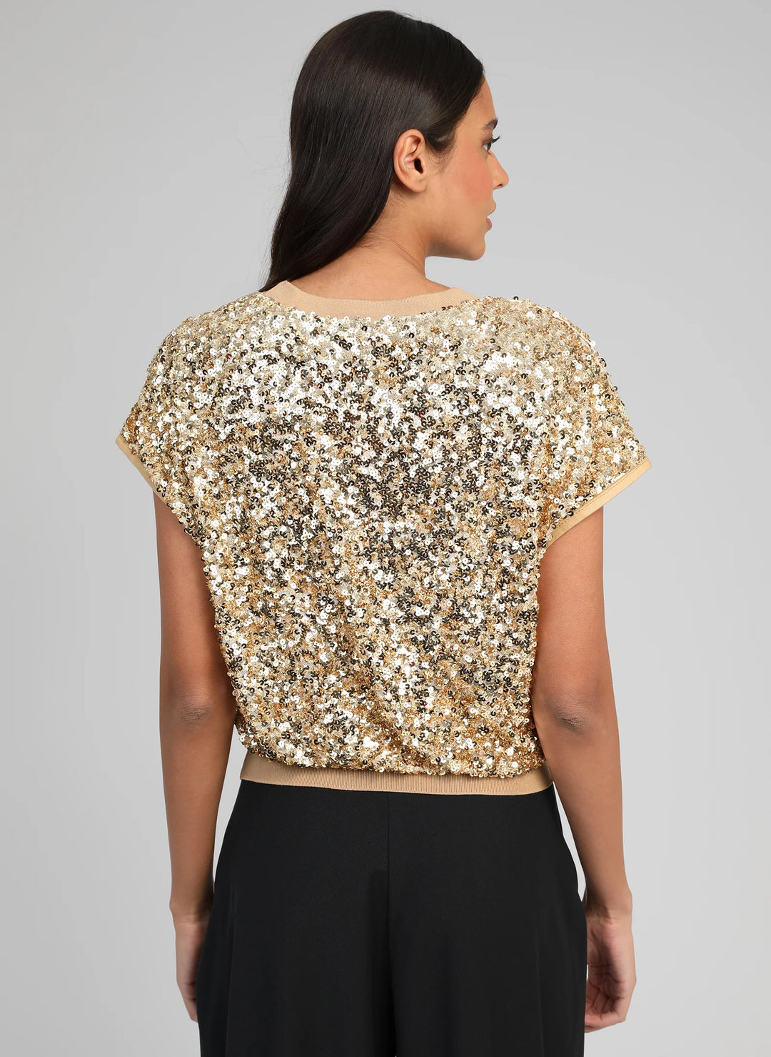 An’ge Avizta gold sequin sweatshirt for women with round neckline and relaxed fit