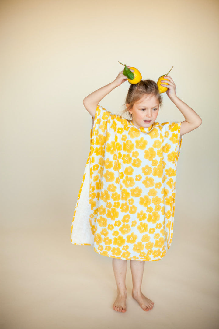 Beach Towel Capri - Flora Bold Lemon - حقيبة ظهر