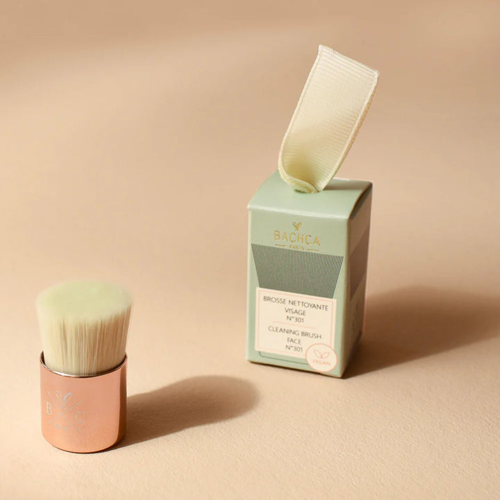 Facial Cleansing Brush  - مُكَمِّلات