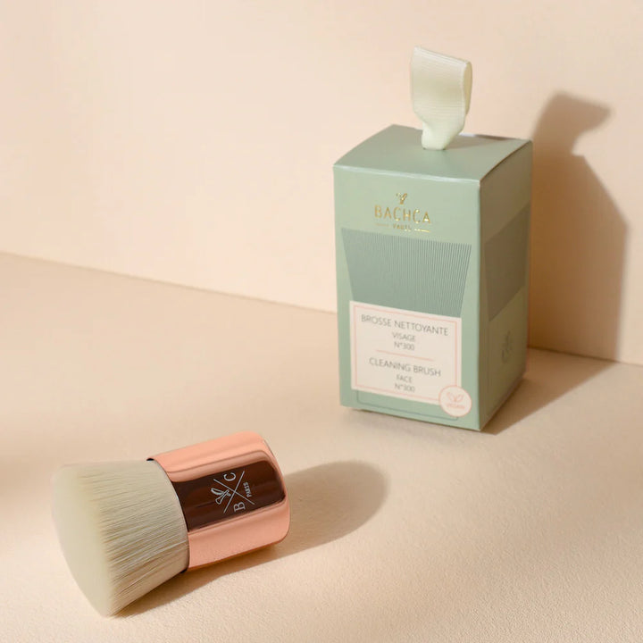 Facial Cleansing Brush  - مُكَمِّلات