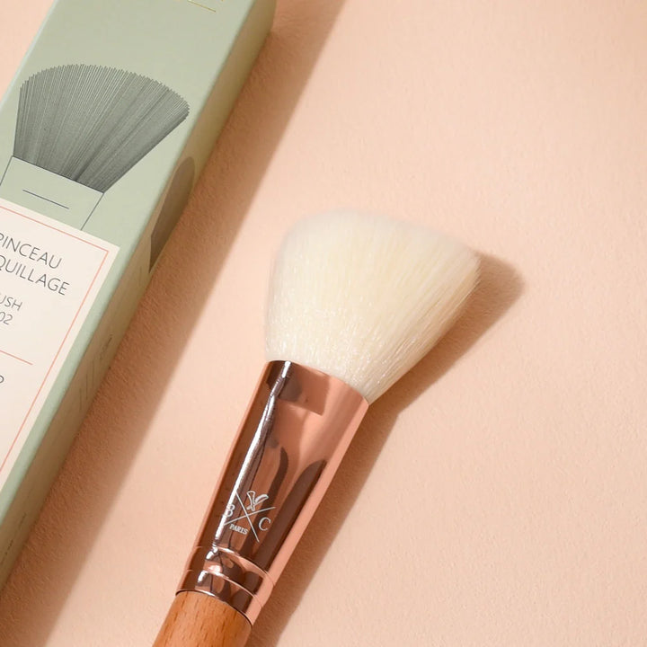 Facial Angled Blush Brush - مُكَمِّلات
