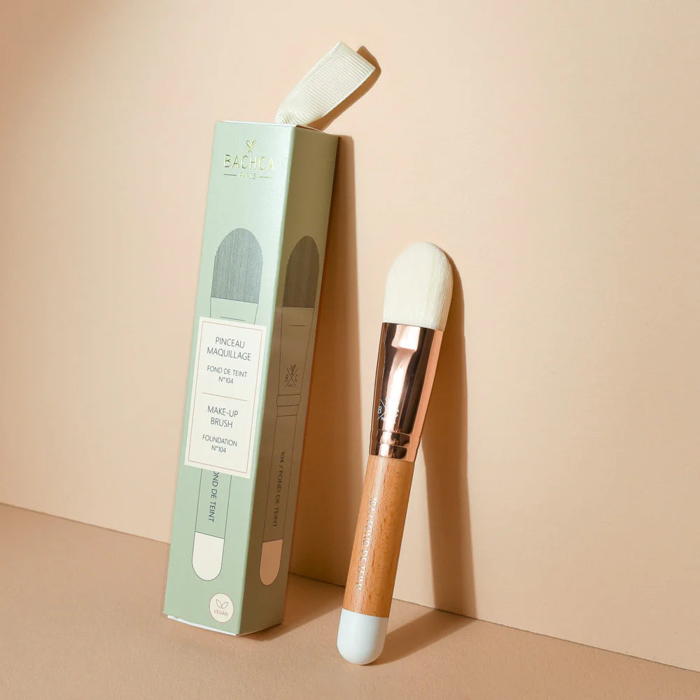 Facial Foundation Brush - مُكَمِّلات