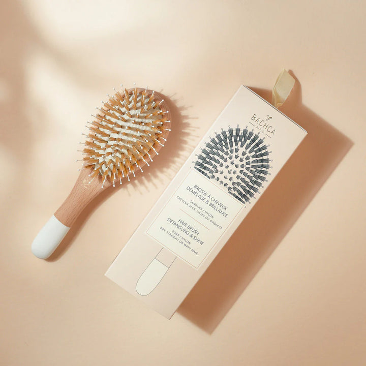Wood Hairbrush - Detangling & Shine  - مُكَمِّلات