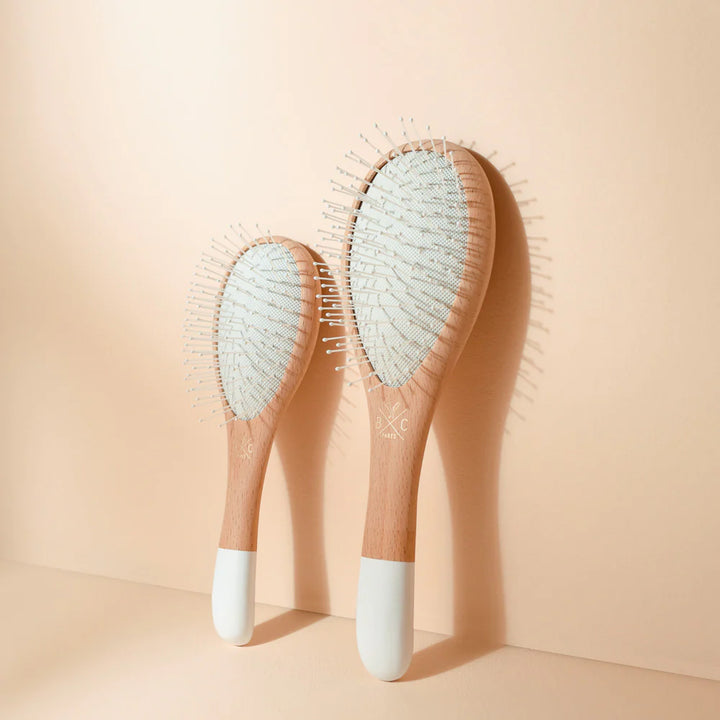 Wood Hairbrush - Detangling & Volume- مُكَمِّلات