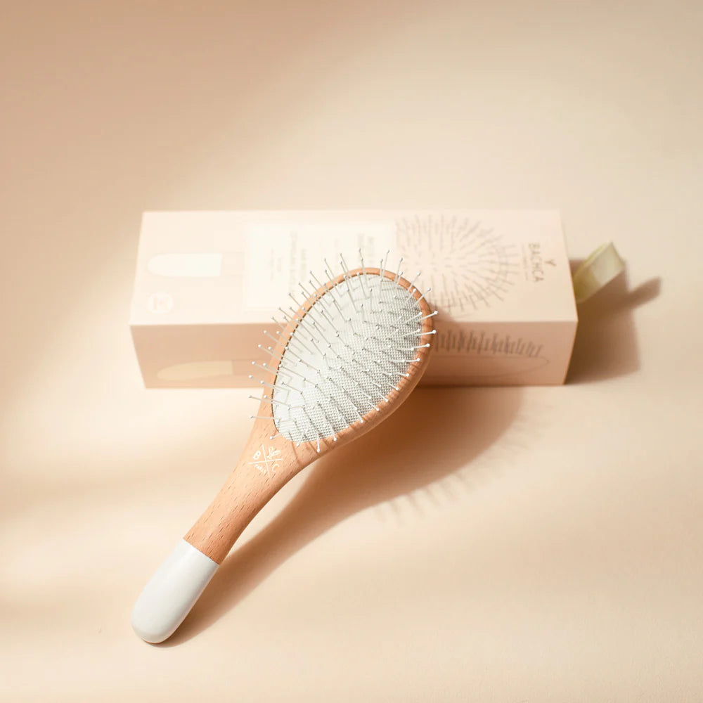 Wood Hairbrush - Detangling & Volume- مُكَمِّلات
