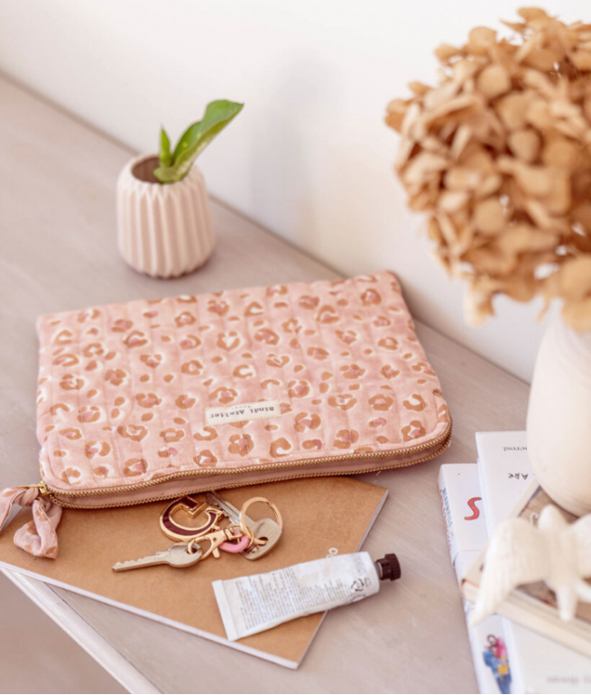 Flat Pouch/IPad - Bengal Blush - شنطة