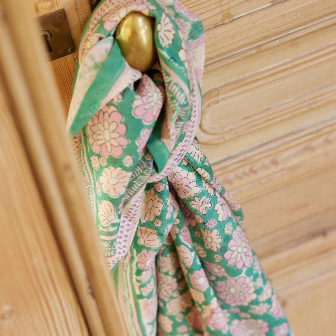 Scarf London Green - وشاح
