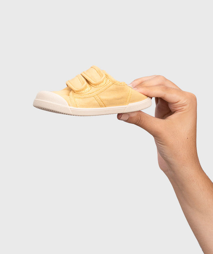 IGOR Lona V Dijon kids barefoot canvas sneakers with adjustable straps