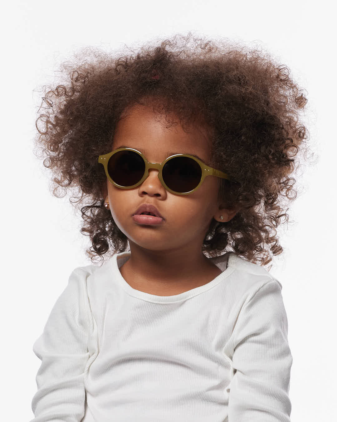 IZIPIZI Baby #D Glossy Kaki polarized sunglasses for toddlers aged 0–3 with a glossy semi-translucent khaki frame
