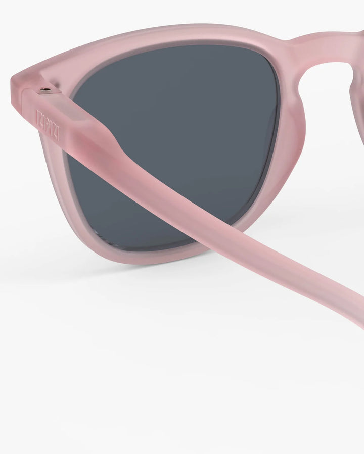 IZIPIZI CHILD #E Pink polarized kids sunglasses with soft pink rectangular frame and grey-green polarized lenses