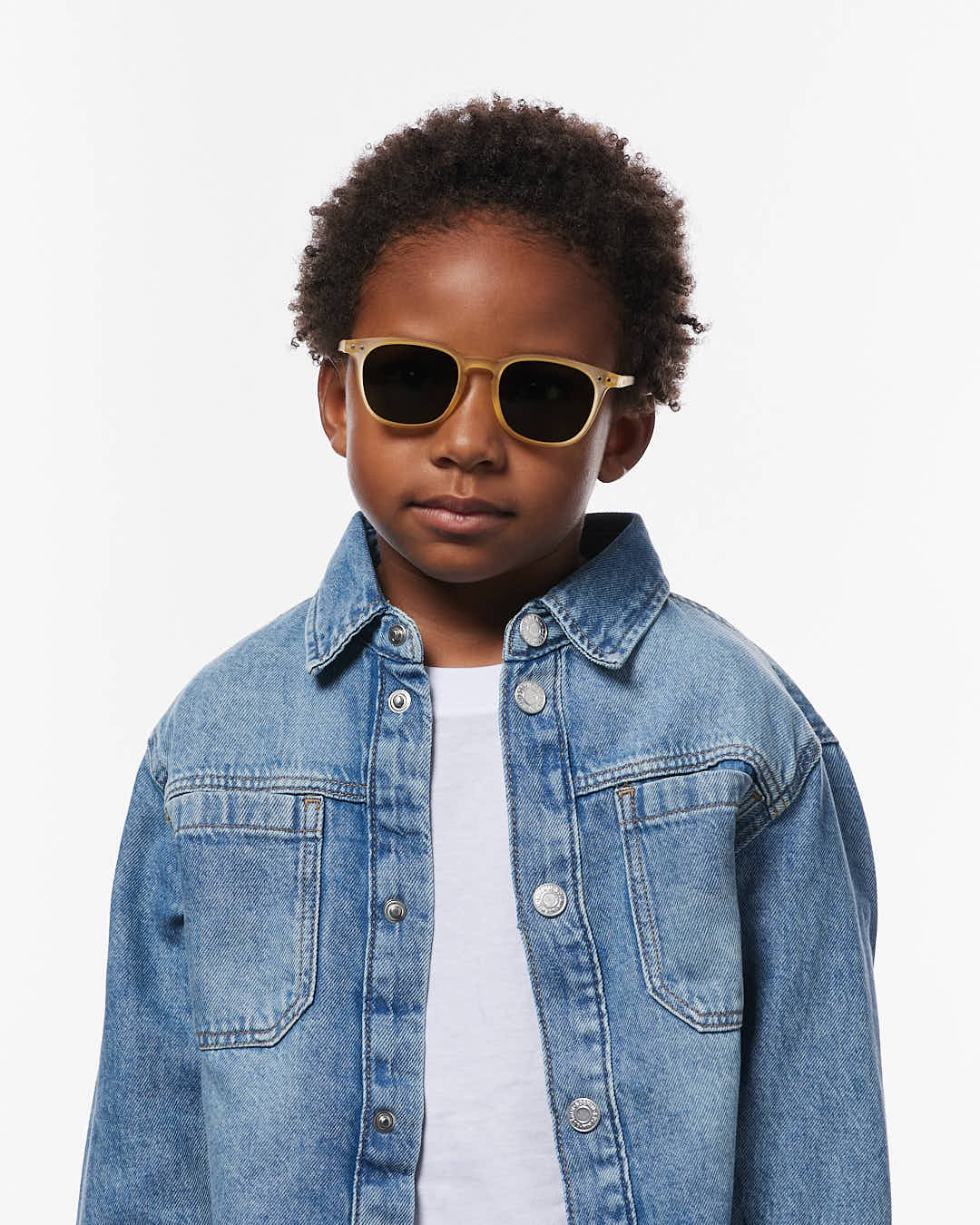 IZIPIZI CHILD #E Yellow Honey polarized kids sunglasses with translucent yellow frame and green polarized lenses