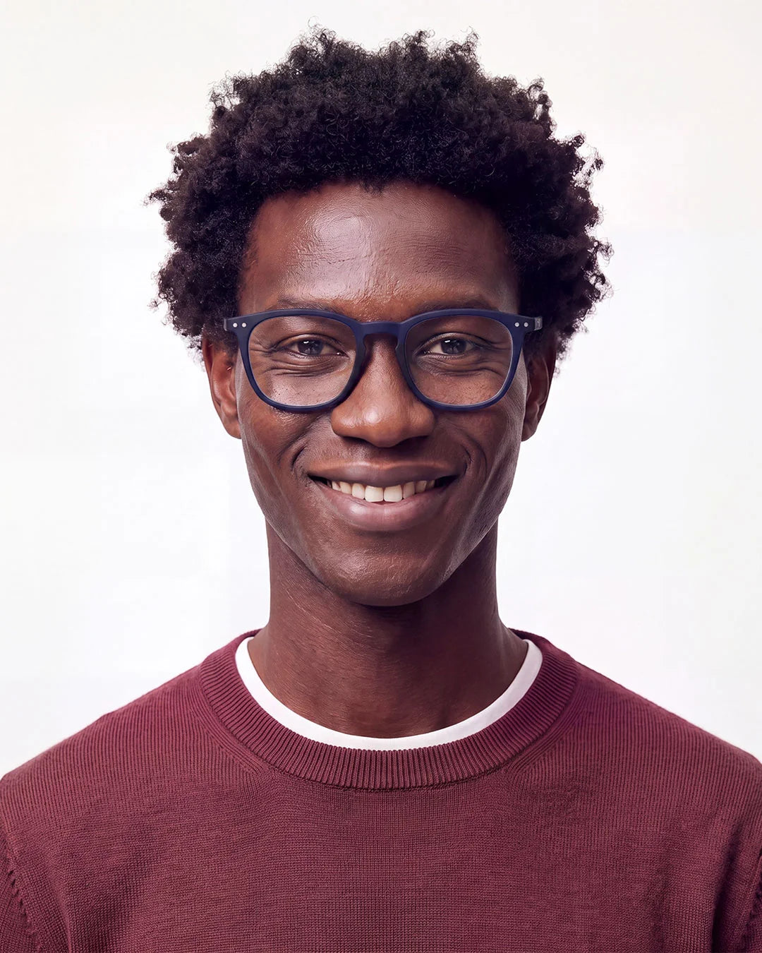 IZIPIZI READING #E Midnight Blue reading glasses with translucent navy rectangular frame and Soft Touch finish