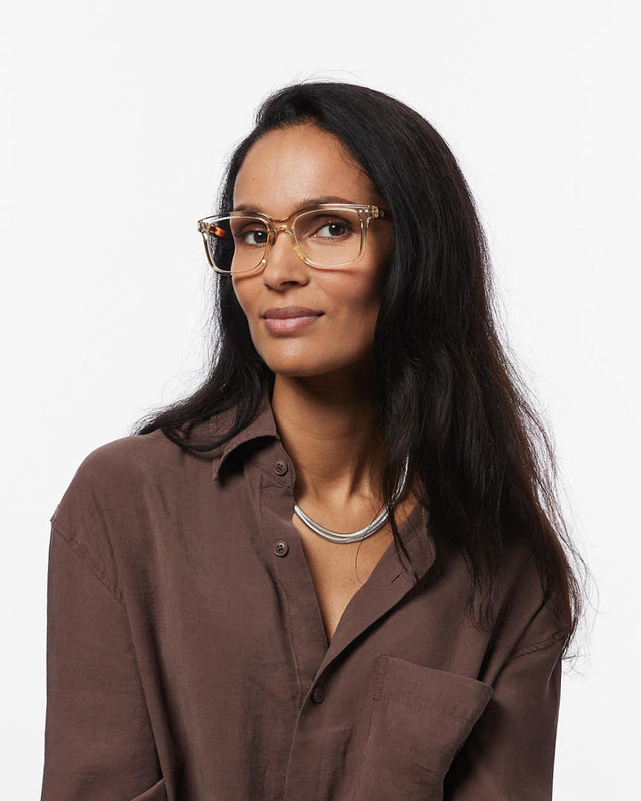 IZIPIZI READING #L Sandstorm reading glasses with glossy champagne nude rectangular frame and warm tortoiseshell temples