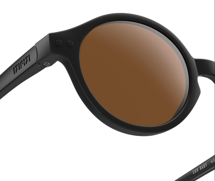 Izipizi baby sunglasses 0–9 months in Black Road with flexible frame