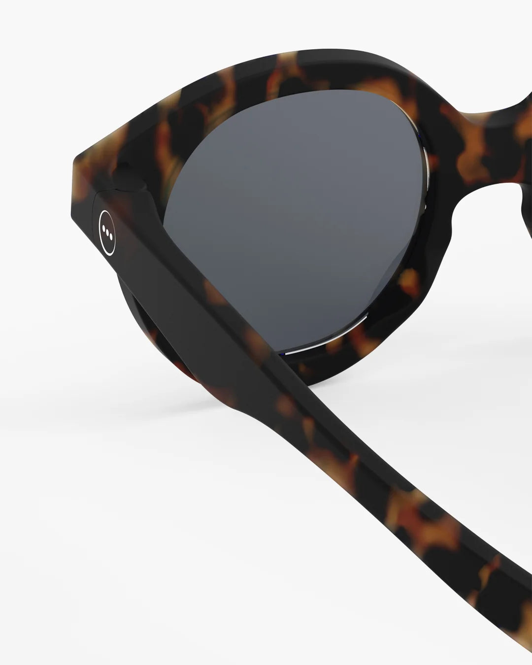 IZIPIZI Baby #C Tortoise polarized sunglasses for children aged 0–3 with warm brown tortoiseshell frame and grey lenses