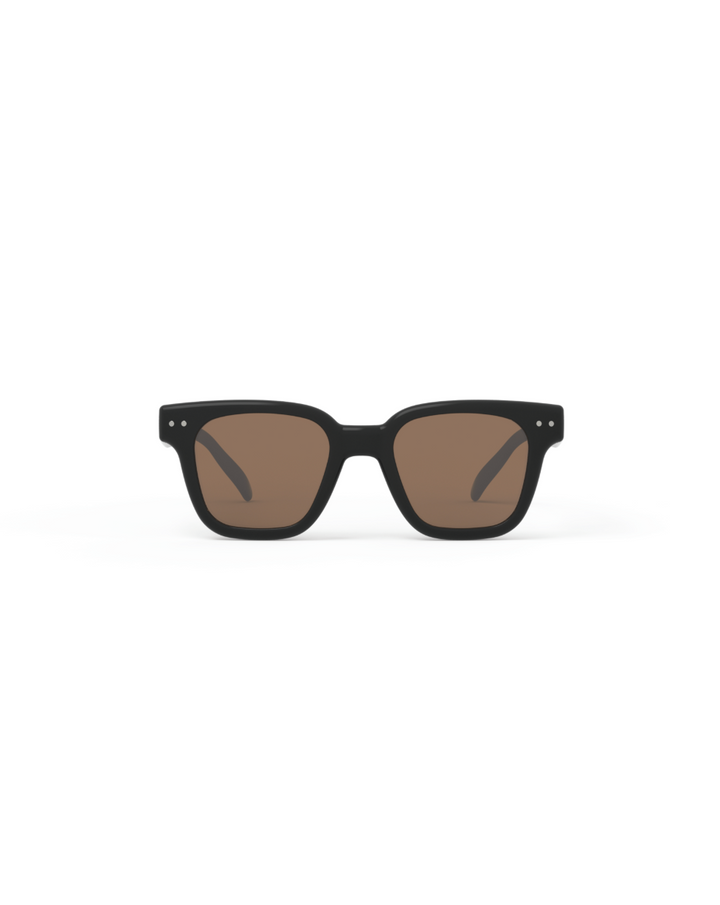 Kids sunglasses for ages 5 to 10 with black frame by Izipizi