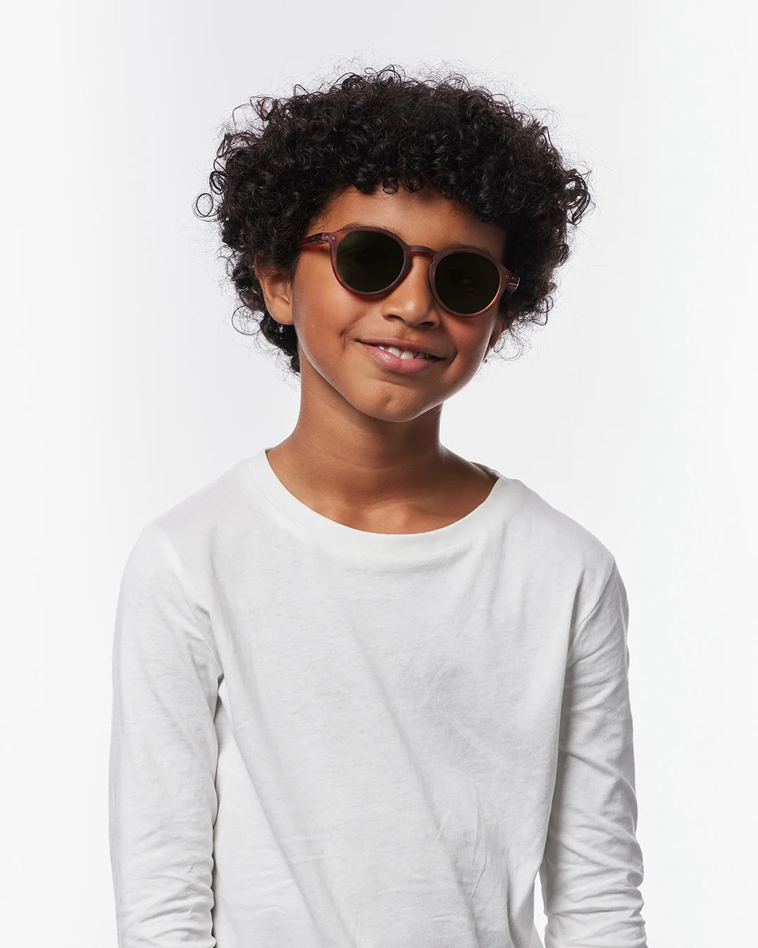IZIPIZI CHILD #D Havane polarized kids sunglasses with brown caramel tortoiseshell frame, Soft Touch finish and green polarized lenses