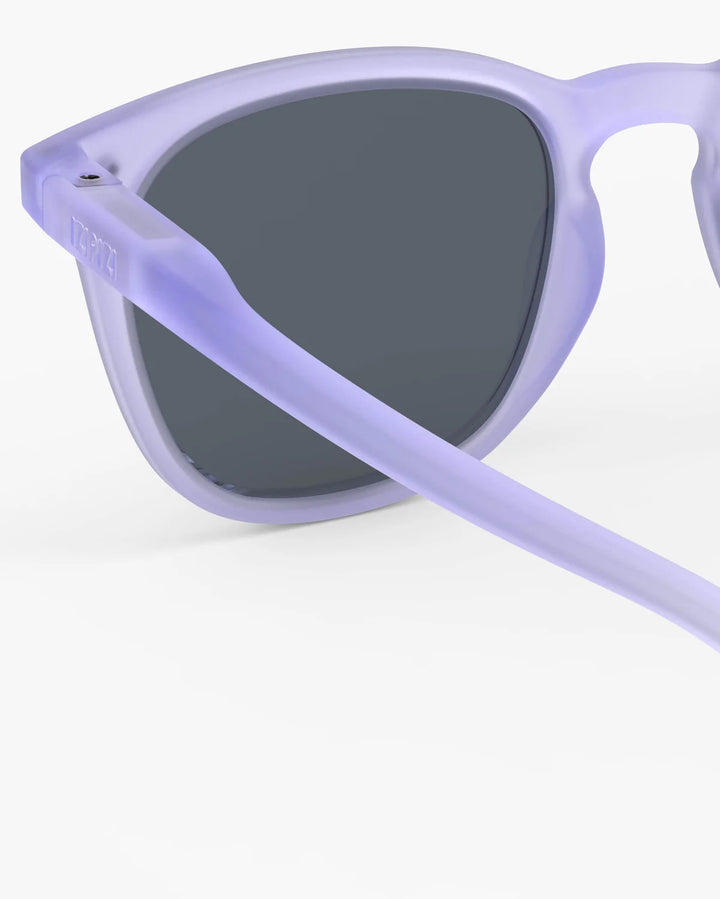 IZIPIZI CHILD #E Lavender polarized kids sunglasses with soft purple rectangular frame and grey-green polarized lenses