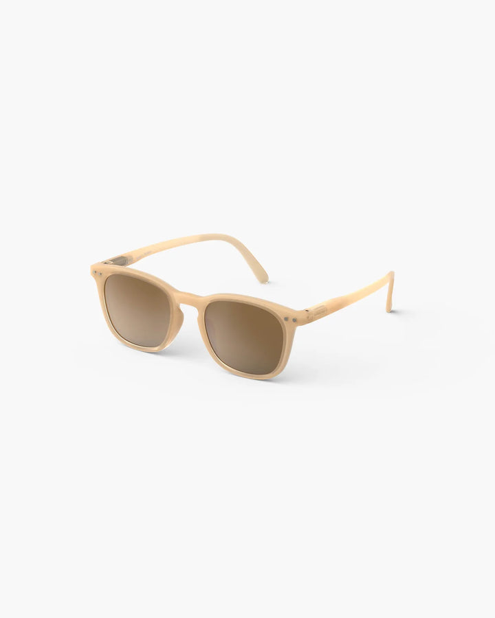 IZIPIZI CHILD #E Macchiato polarized kids sunglasses with glossy beige-brown rectangular frame and brown polarized lenses