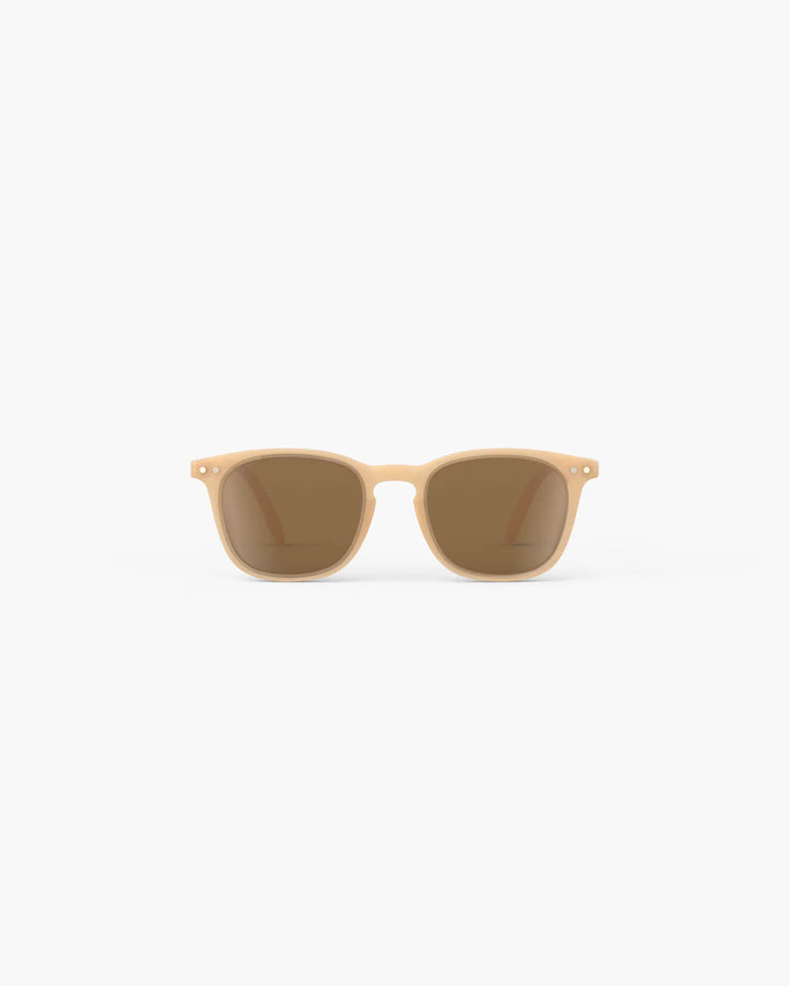 IZIPIZI CHILD #E Macchiato polarized kids sunglasses with glossy beige-brown rectangular frame and brown polarized lenses