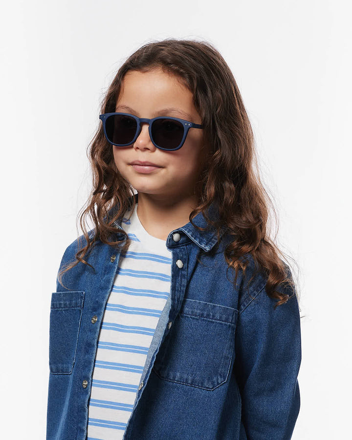 IZIPIZI CHILD #E Navy Blue polarized kids sunglasses with opaque rectangular frame and Soft Touch finish