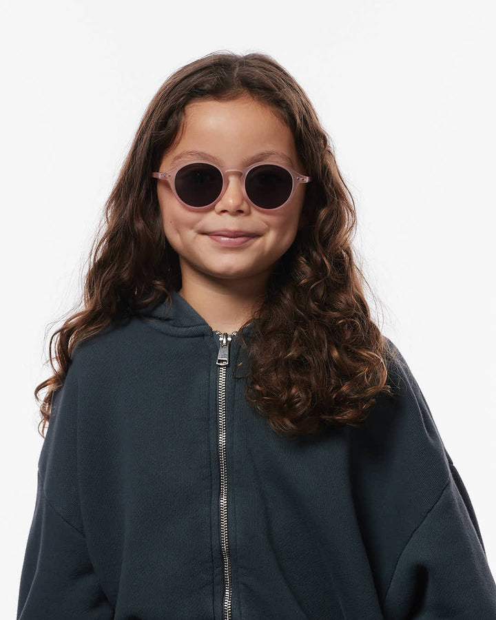IZIPIZI CHILD #D Pink polarized kids sunglasses with pale pink Soft Touch pantos frame and grey-green polarized lenses