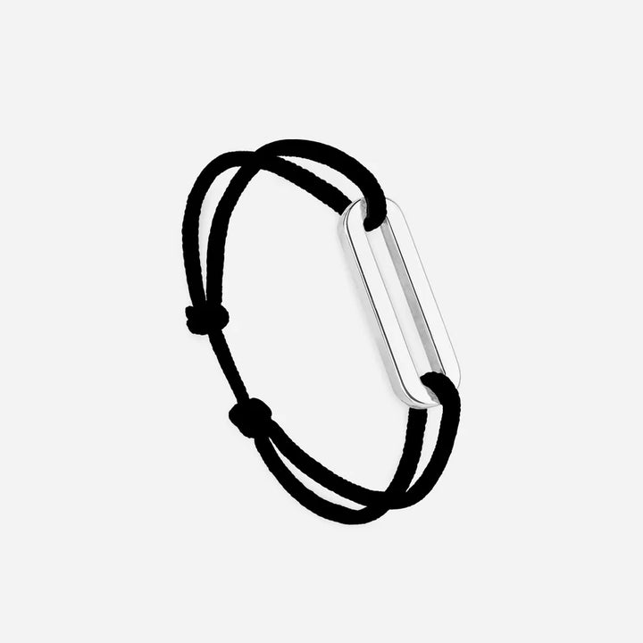 Le Vent à la Française Tavire bracelet with a cord and silver buckle
