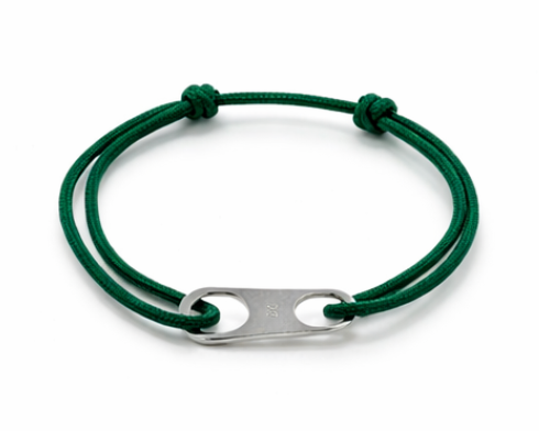 Le Vent à la Française Lien bracelet with metal link and colored cord
