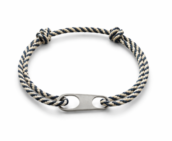 Le Vent à la Française Lien bracelet with metal link and colored cord

