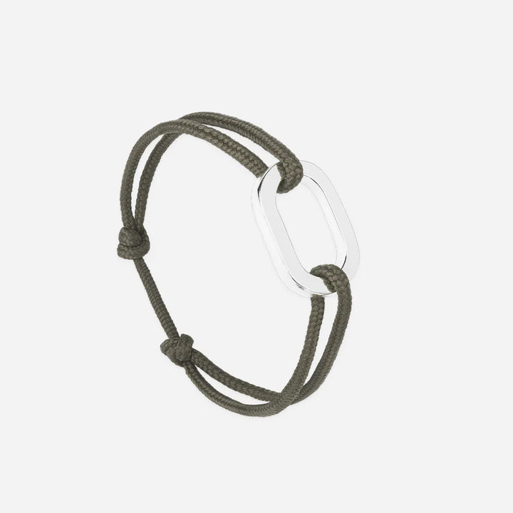 Le Vent à la Française Darse bracelet with a cord and silver buckle

