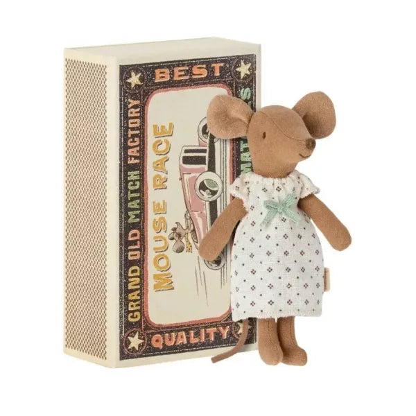 Big Sister Mouse in Matchbox - ألعاب الأطفال