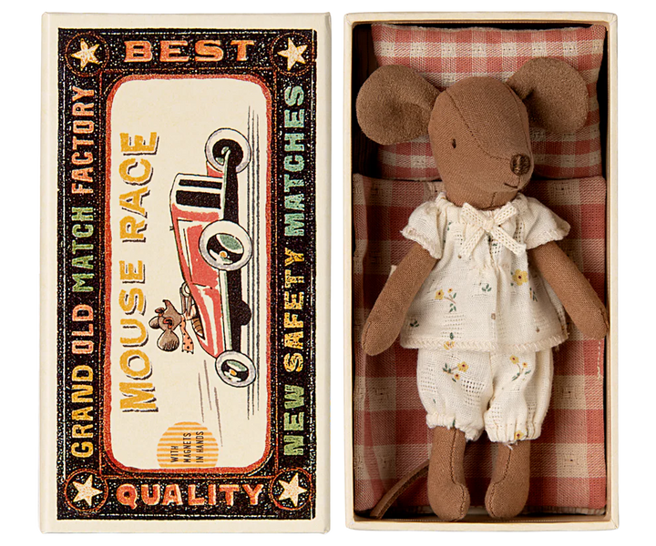 Big Sister Mouse in Matchbox - ألعاب الأطفال