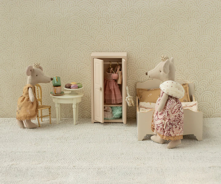 Closet, Mouse - ألعاب الأطفال
