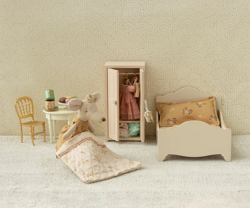 Maileg Princess Mouse Big Sister soft toy in a castle gift box