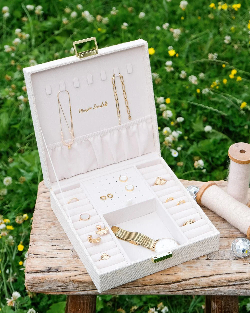 Beige linen jewelry box with compartments by Maison Scarlett