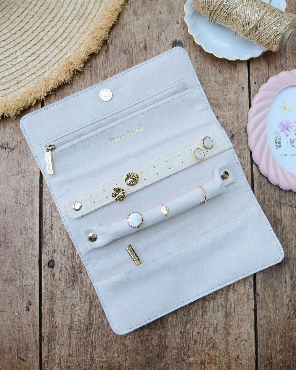 Jewelry Pouch Catherine - Ecru -  علبة مجوهرات