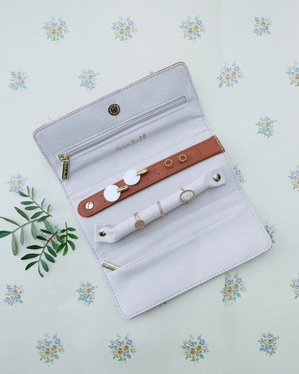Jewelry Pouch Catherine - Camel -  علبة مجوهرات