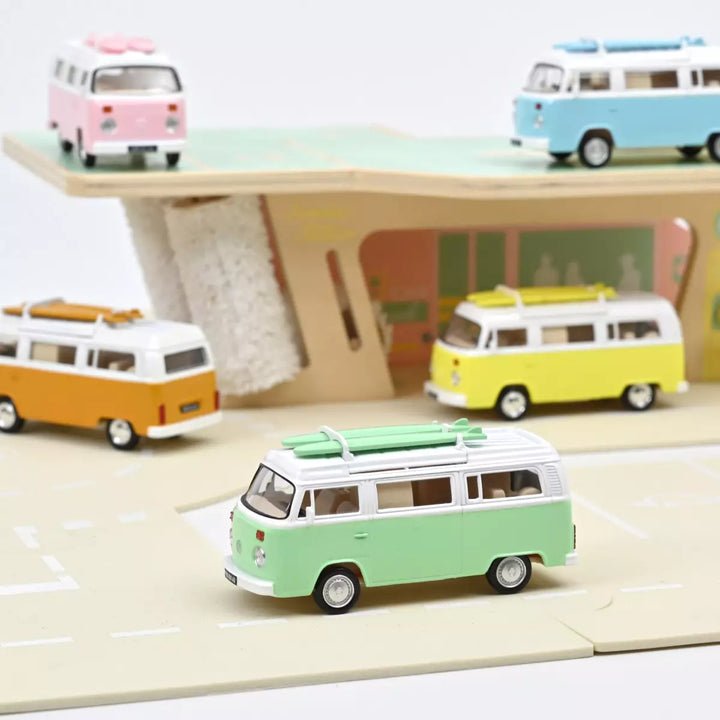 Volkswagen Combi T2b Camper Van Green - ألعاب الأطفال